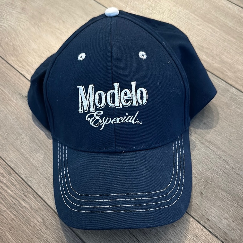 Modelo Especial hat